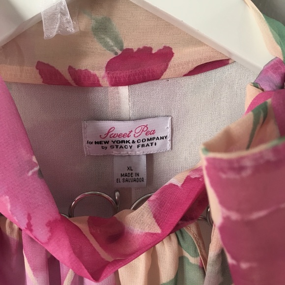 New York & Company Floral Blouse w/ Bow Neckline - Picture 4 of 8